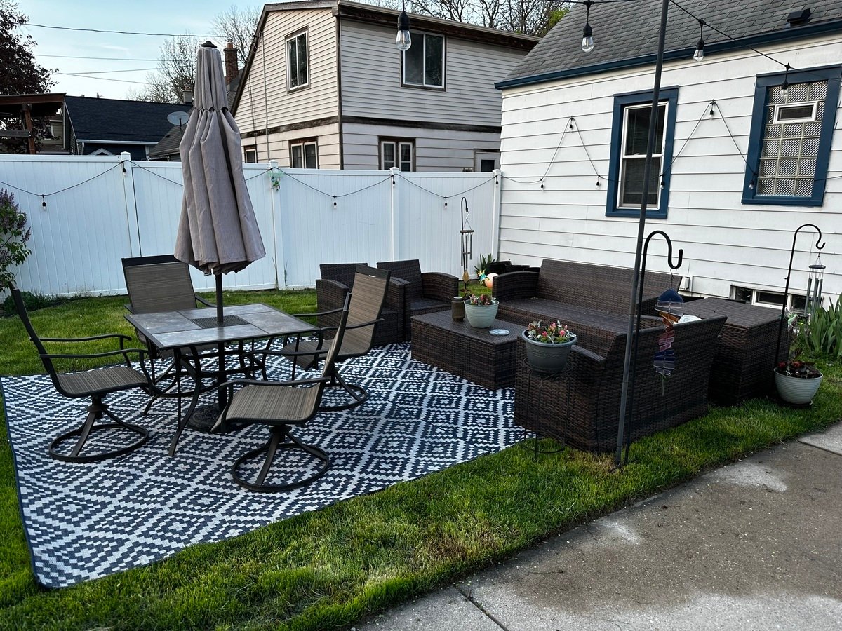 richloungeoutdoorpatio